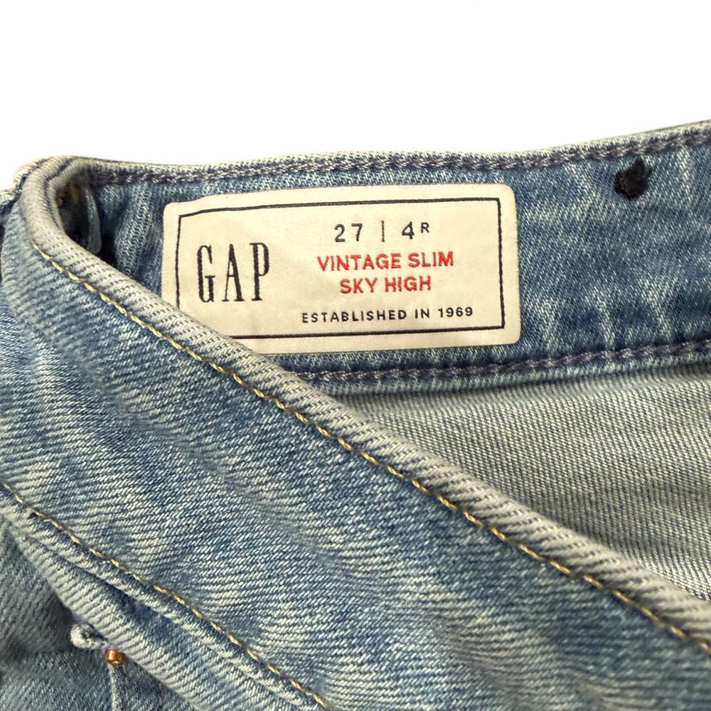 GAP Vintage Slim Sky High Side Slit Cropped Ankle Jean Women’s Dize 27 / 4 - Picture 3 of 10